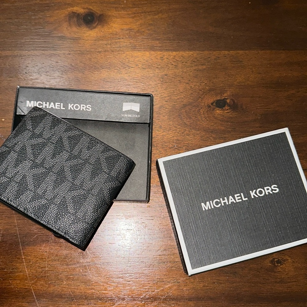 Michael Kors Slim Billfold Wallet